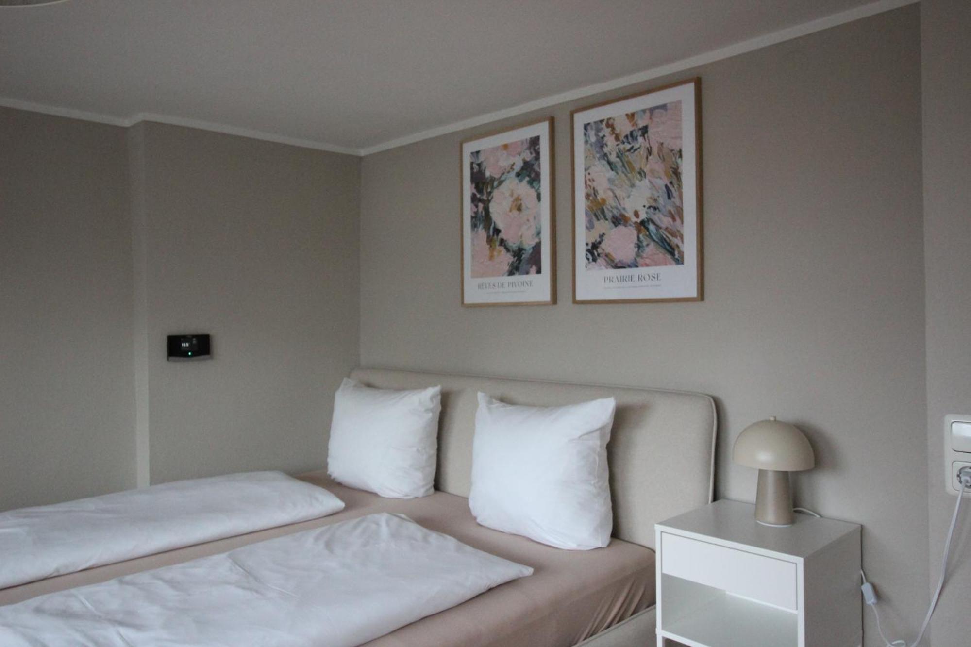 Homie Stay Schiestlstrasse - Moderne Dachgeschosswohnung Mit 2 Schlafzimmern Würzburg Kültér fotó